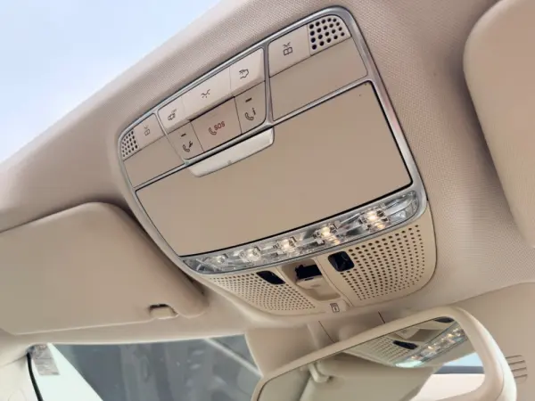 Mercedes-Benz S 300 52