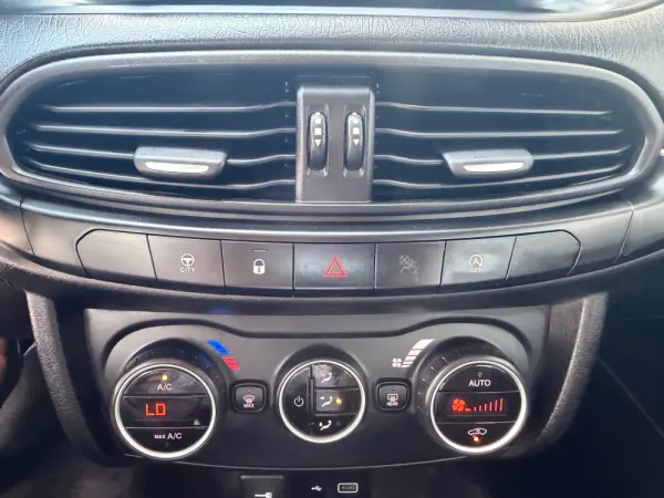 Fiat Tipo 1.3 M-Jet Lounge 28