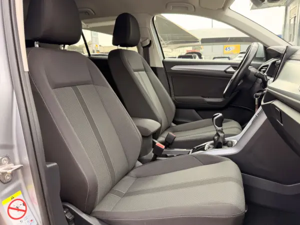 Volkswagen T-Roc LIFE 38