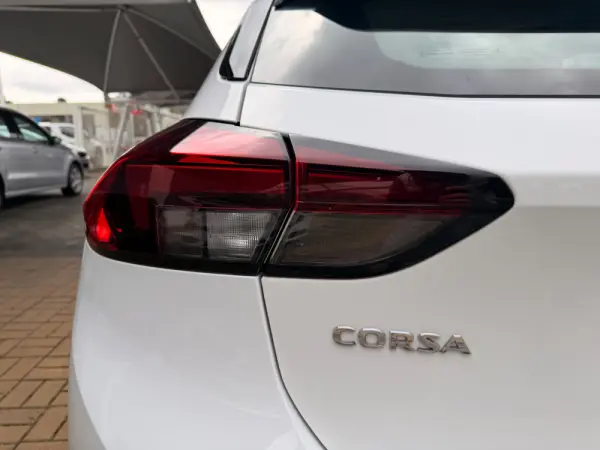 Opel Corsa 1.5 D Business Edition 10