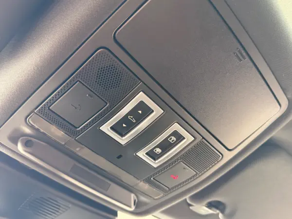 Jaguar XE 2.0 D R-Dynamic S 41