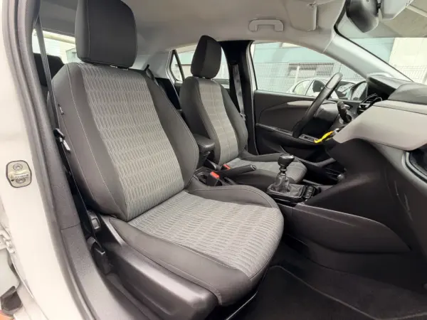 Opel Corsa 1.5 D Business Edition 38