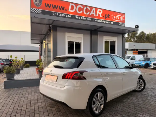 Peugeot 308 BlueHDI Active 8