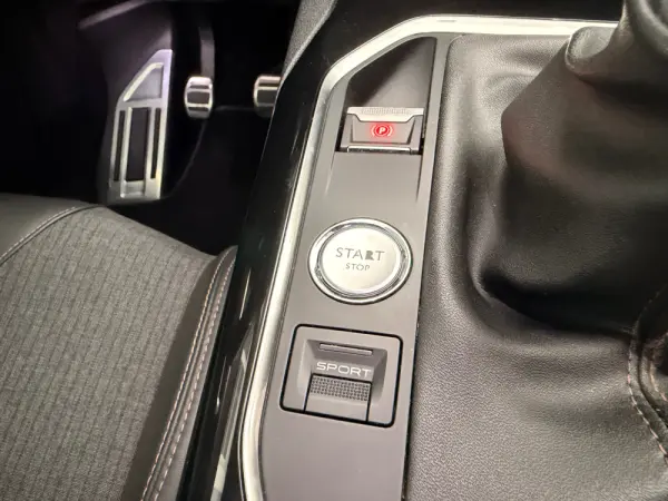 Peugeot 3008 1.6 BlueHDi GT Line 28