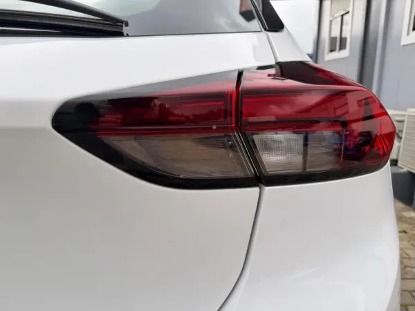 Opel Corsa 1.5 D Business Edition 11