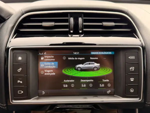 Jaguar XE 2.0 D R-Dynamic S 26