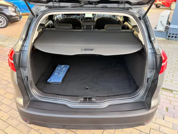 Ford Focus SW 1.5 TDCi EcoBlue Connected 10