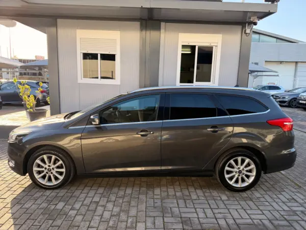 Ford Focus SW 1.5 TDCi EcoBlue Connected 5