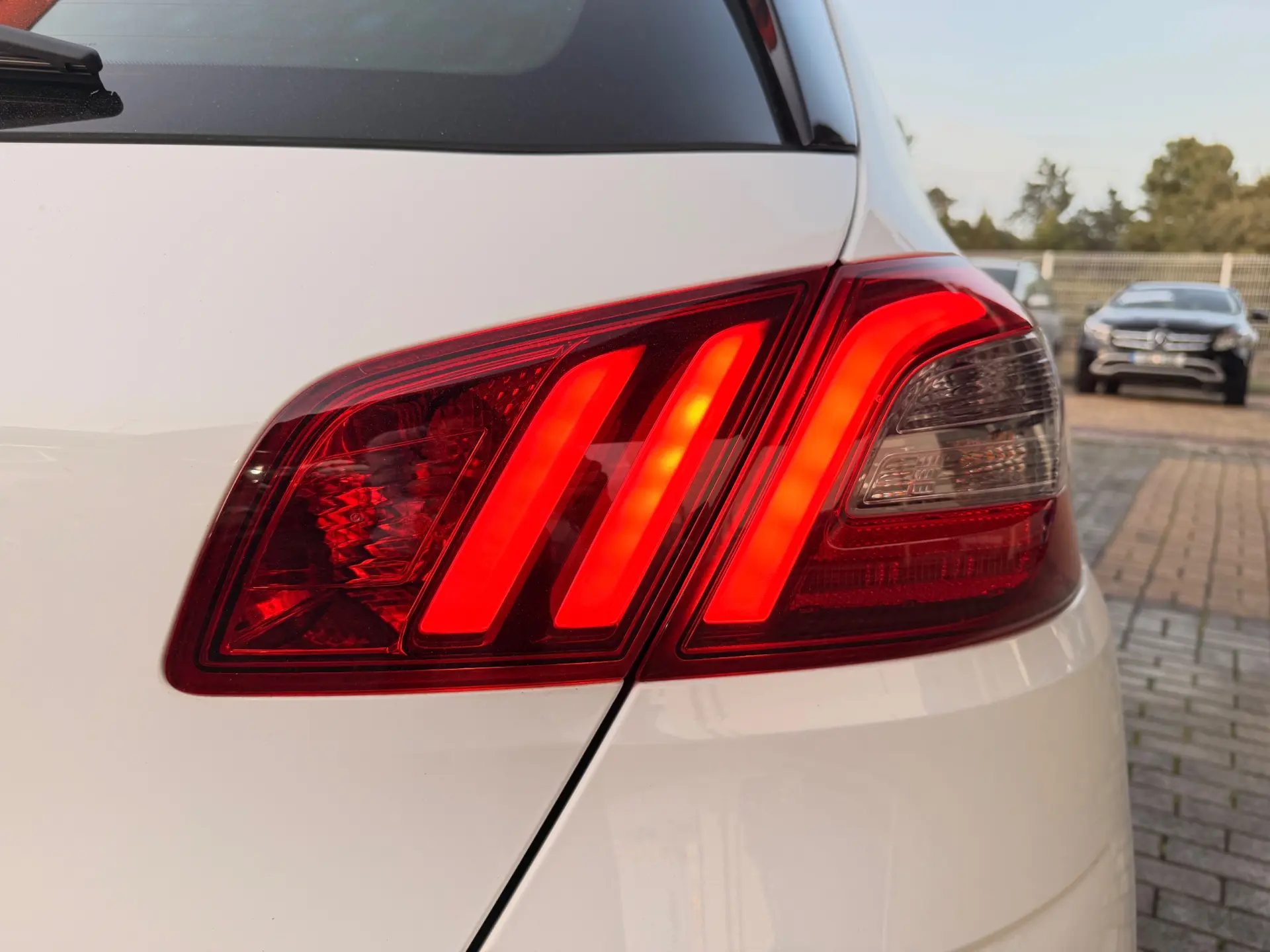 Peugeot 308 BlueHDI Active 11