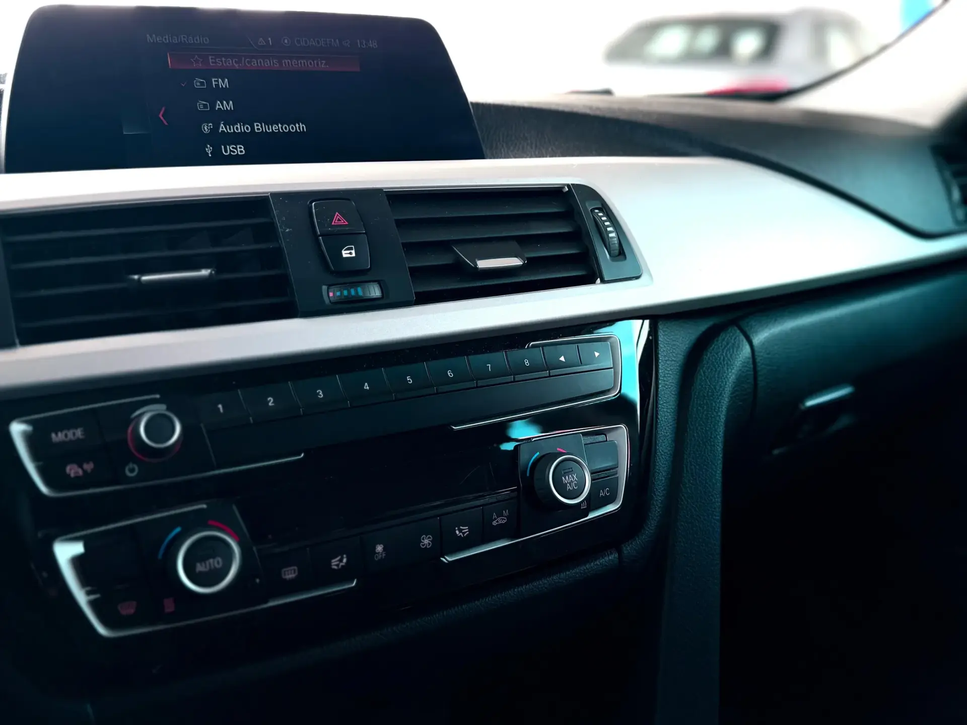 BMW 318 d Touring Line Sport 13