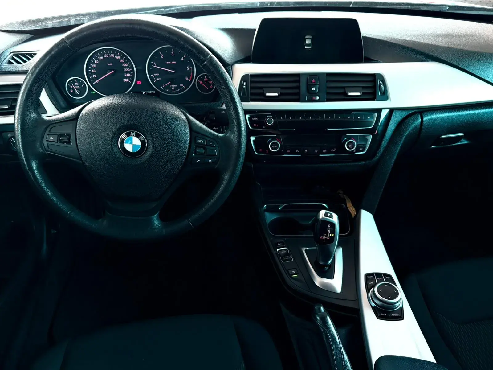 BMW 320 d Auto Line Sport 4