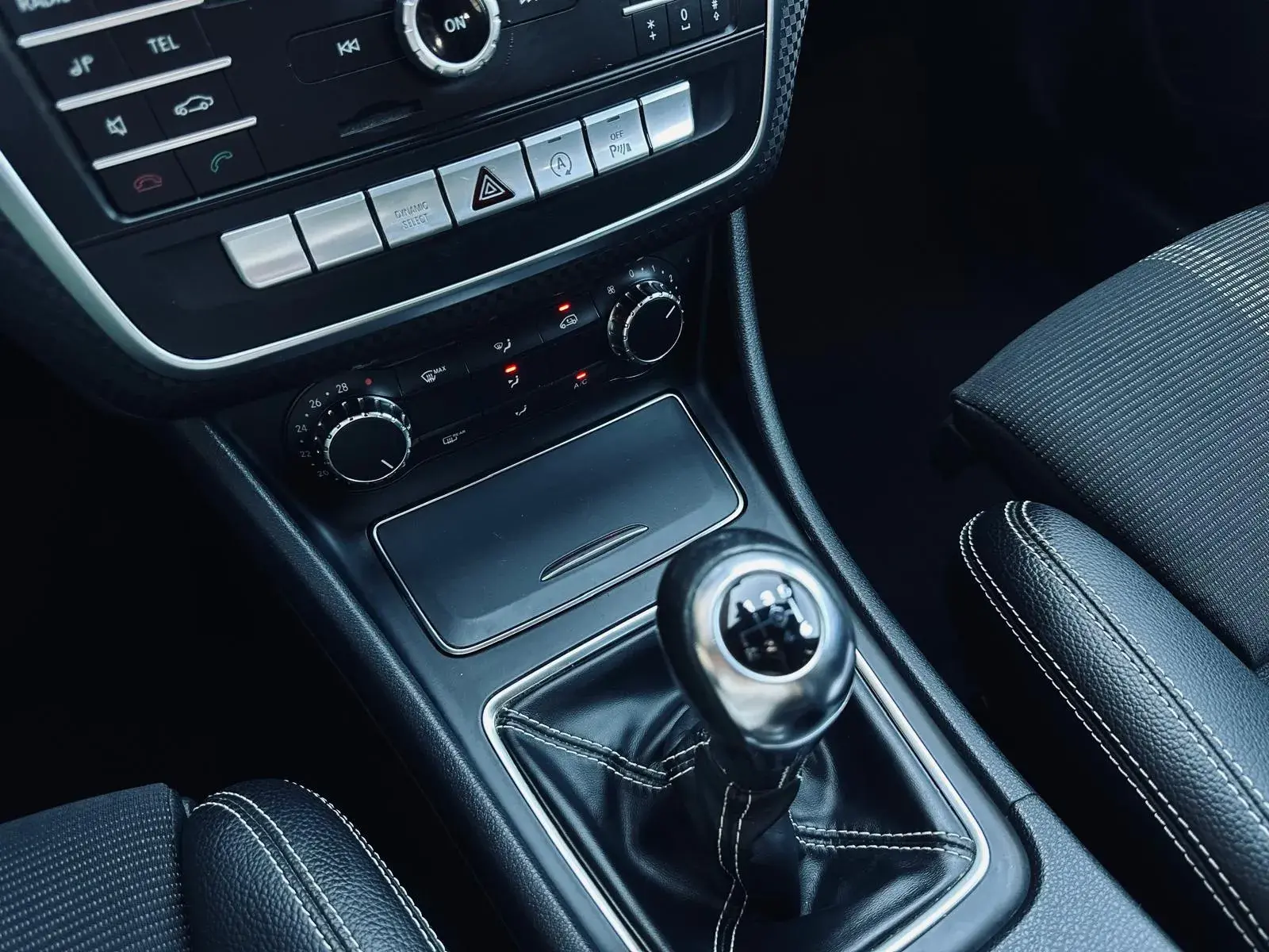 Mercedes-Benz A 180 d Fleet Pack Urban 15