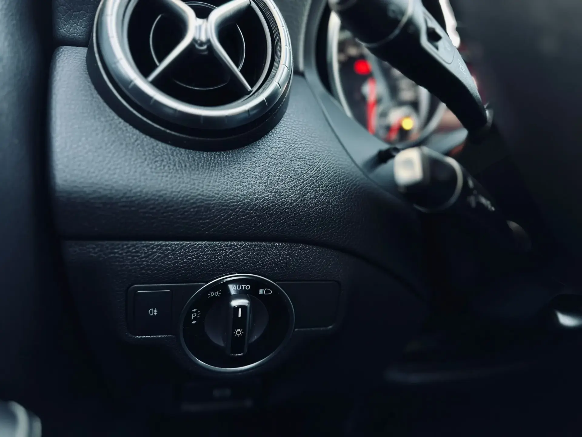 Mercedes-Benz CLA 180 d AMG Line Aut. 10