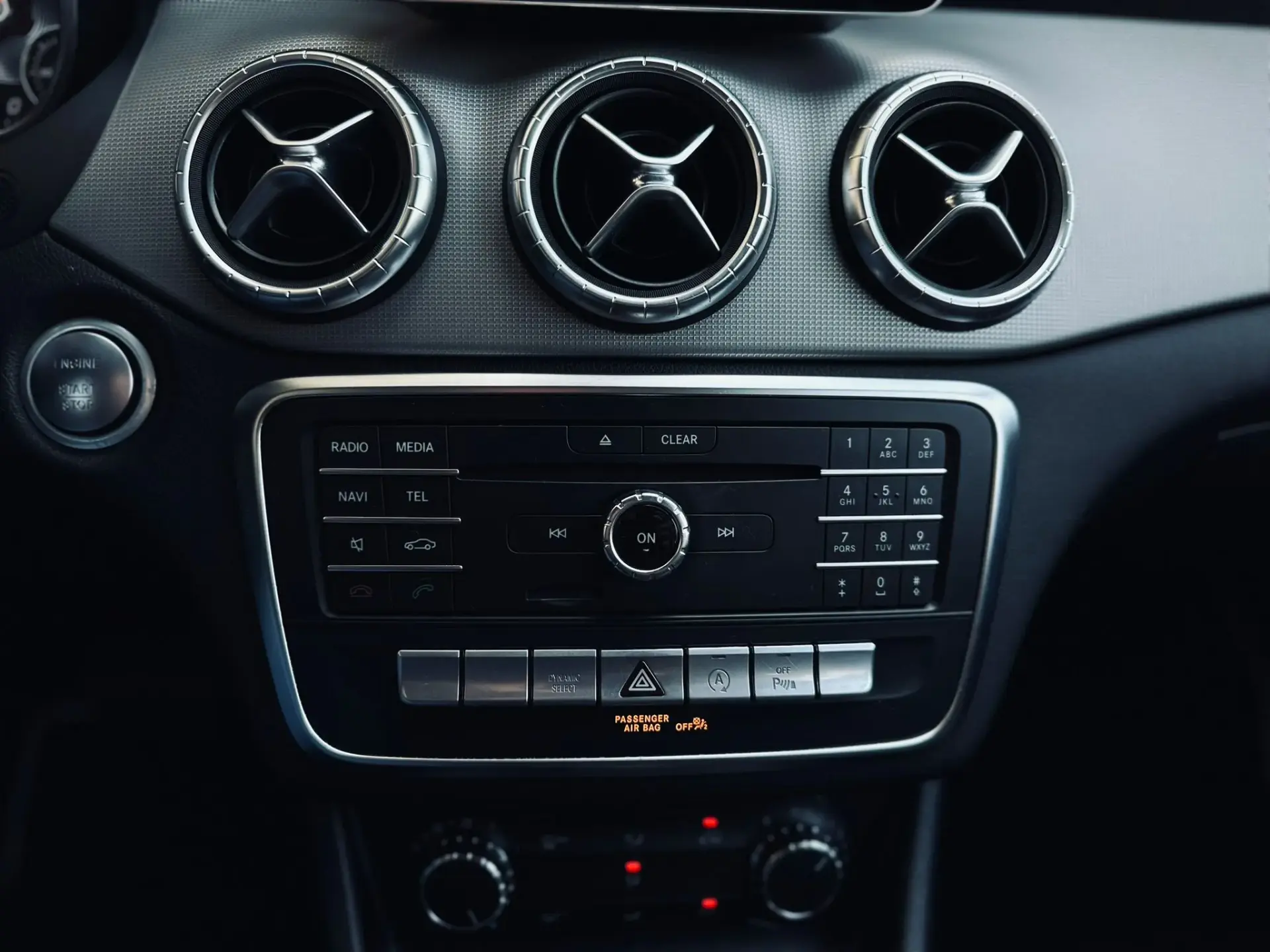 Mercedes-Benz CLA 180 d AMG Line Aut. 13