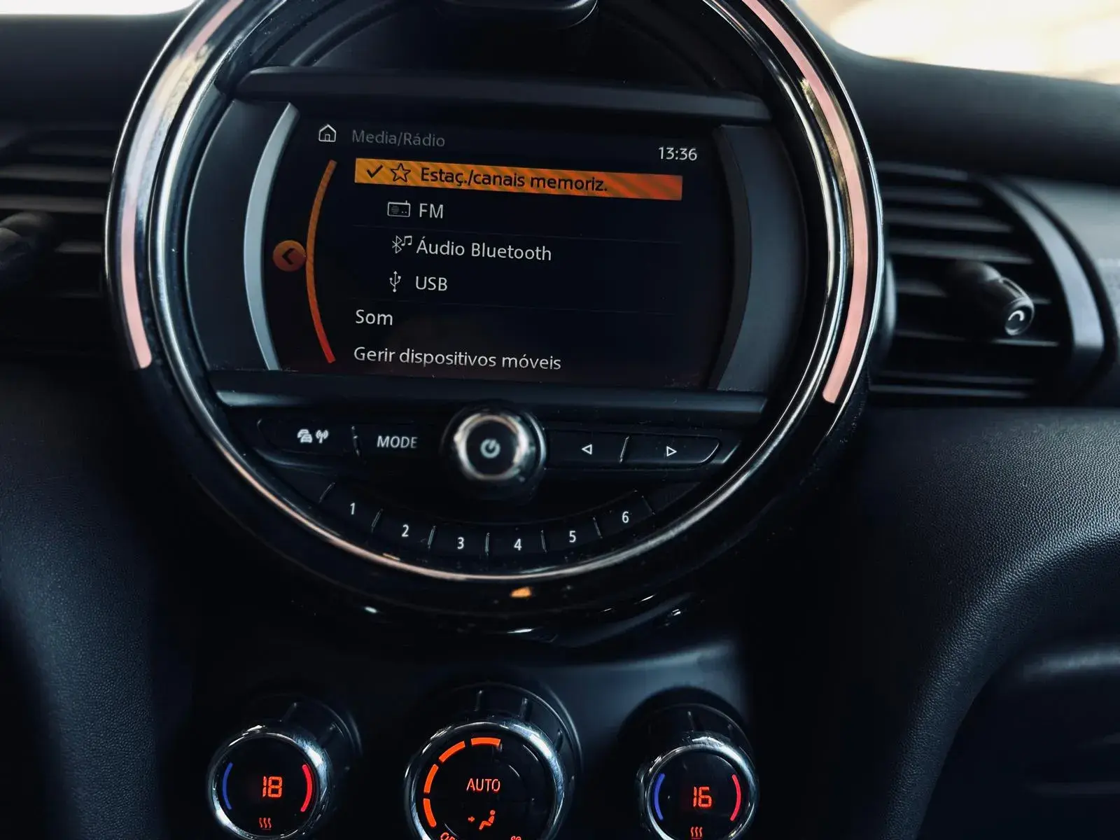 MINI 3 Portas Cooper Sport Edition 13