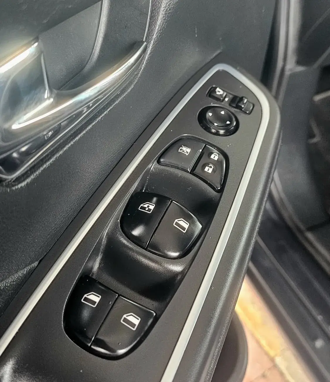 Nissan Micra 1.0 IG-T Acenta 24