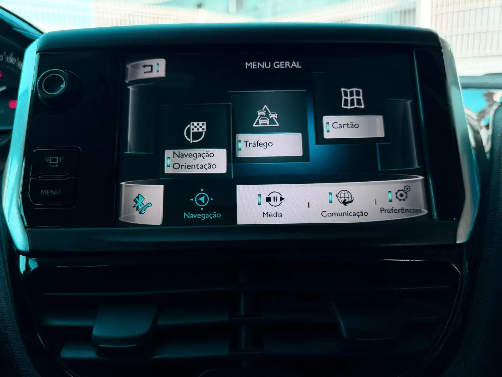 Peugeot 208 1.4 e-HDi Access 2-Tronic 11