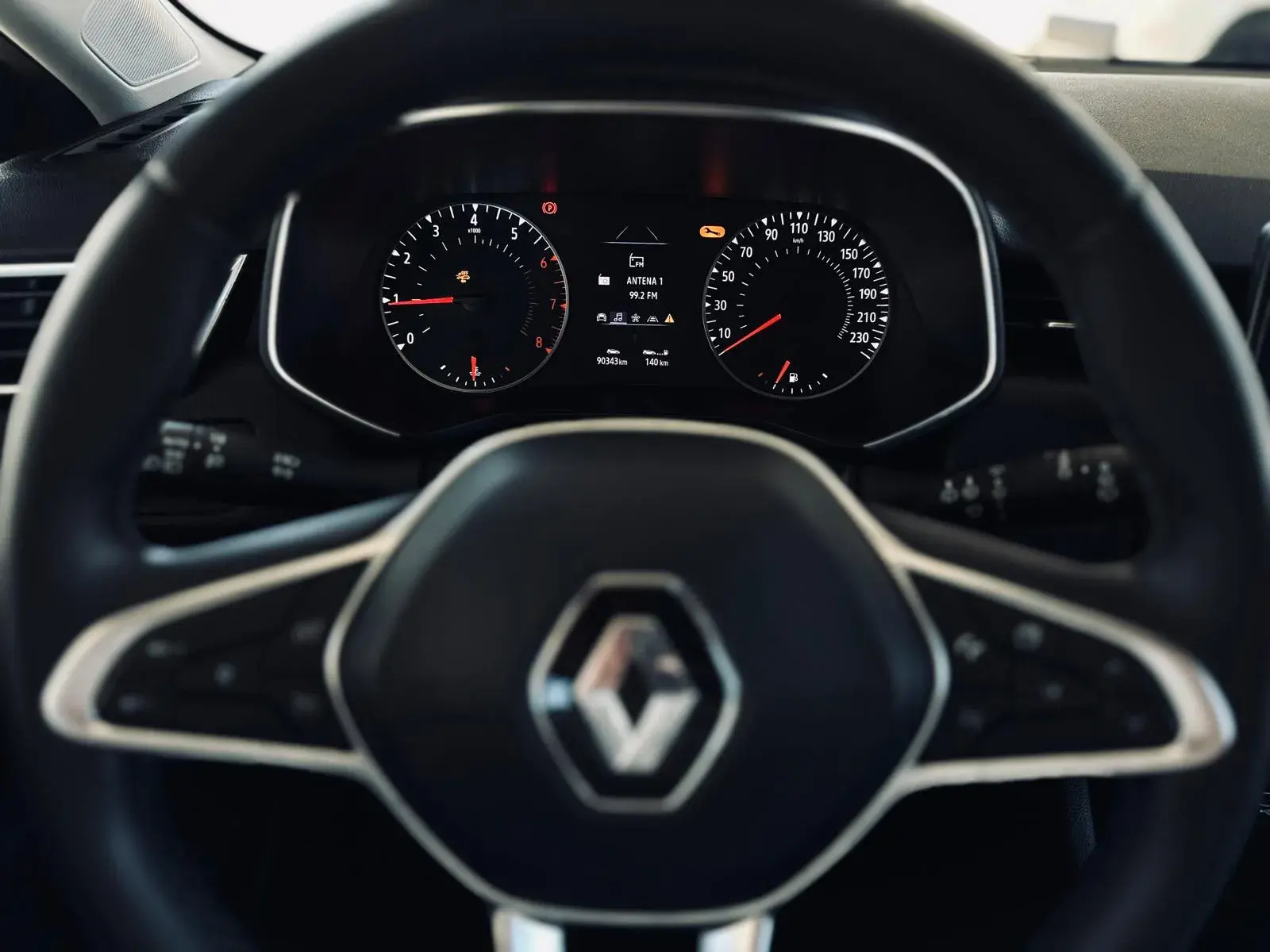 Renault Clio 1.0 TCe Exclusive 8