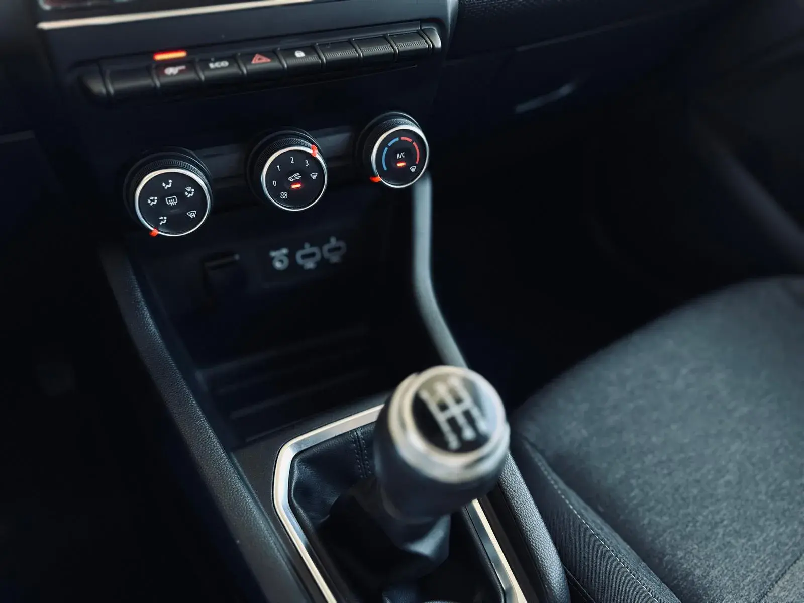 Renault Clio 1.0 TCe Exclusive 15