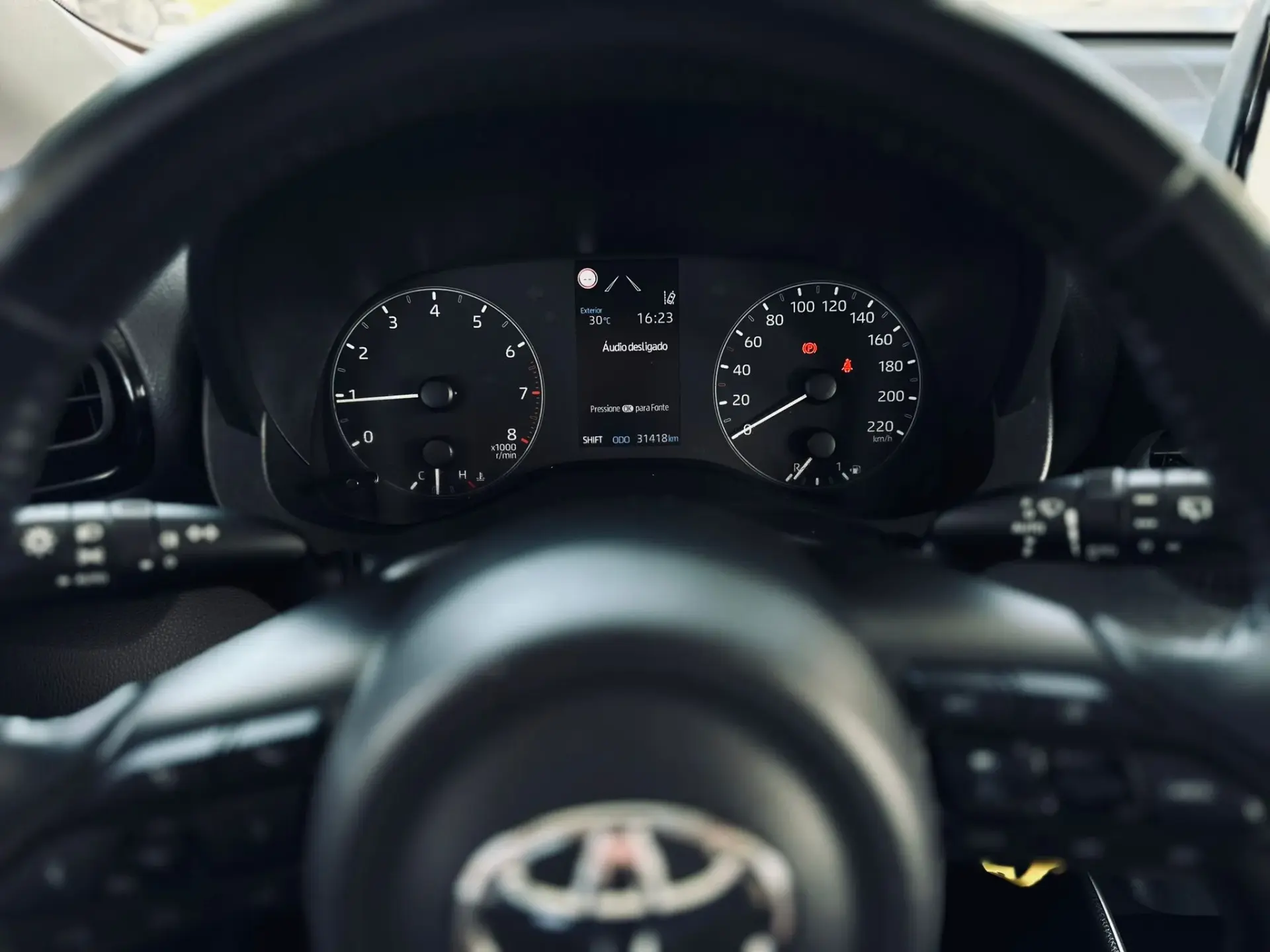 Toyota Yaris 1.0 VVT-i Comfort 8