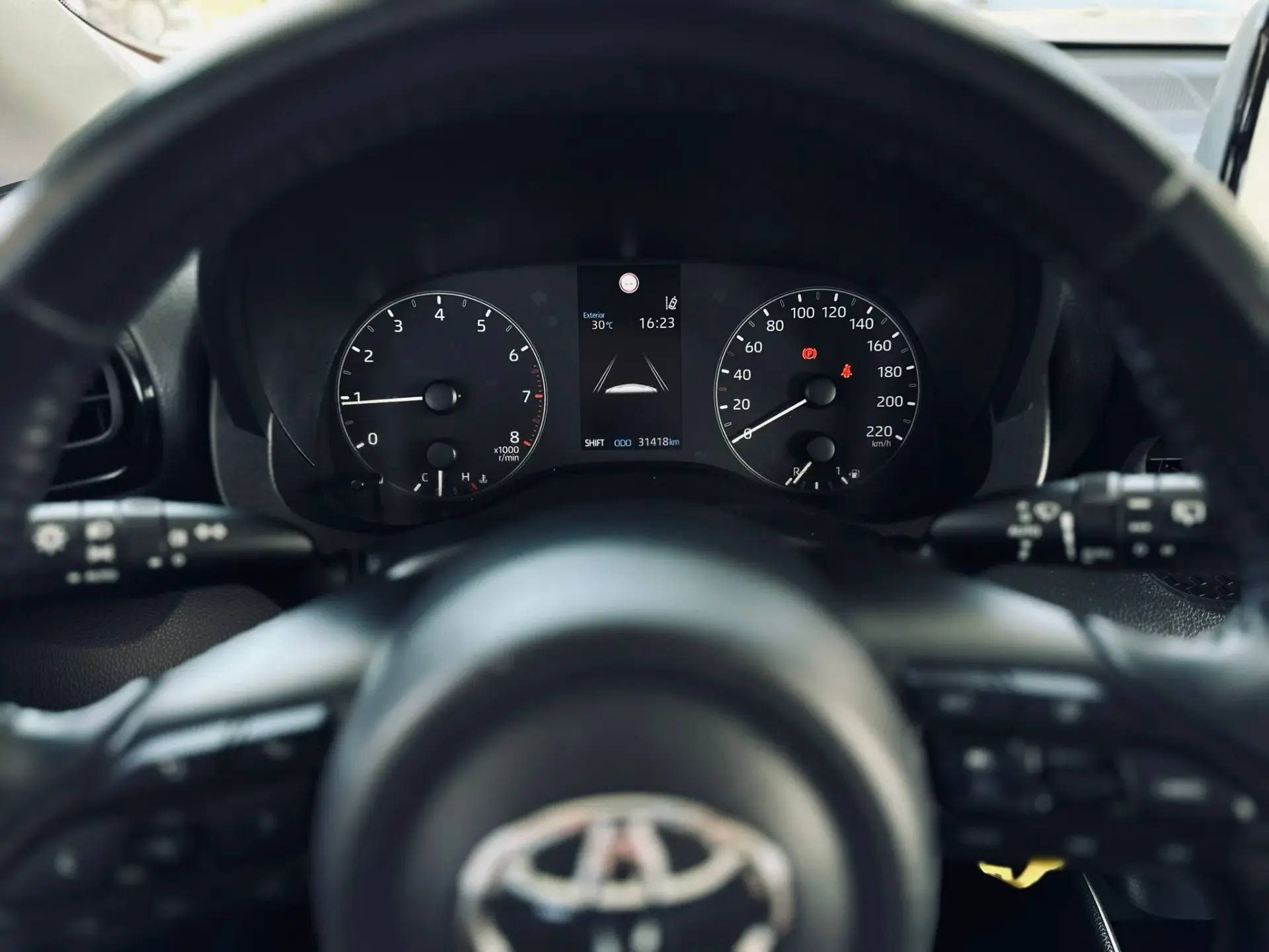 Toyota Yaris 1.0 VVT-i Comfort 9