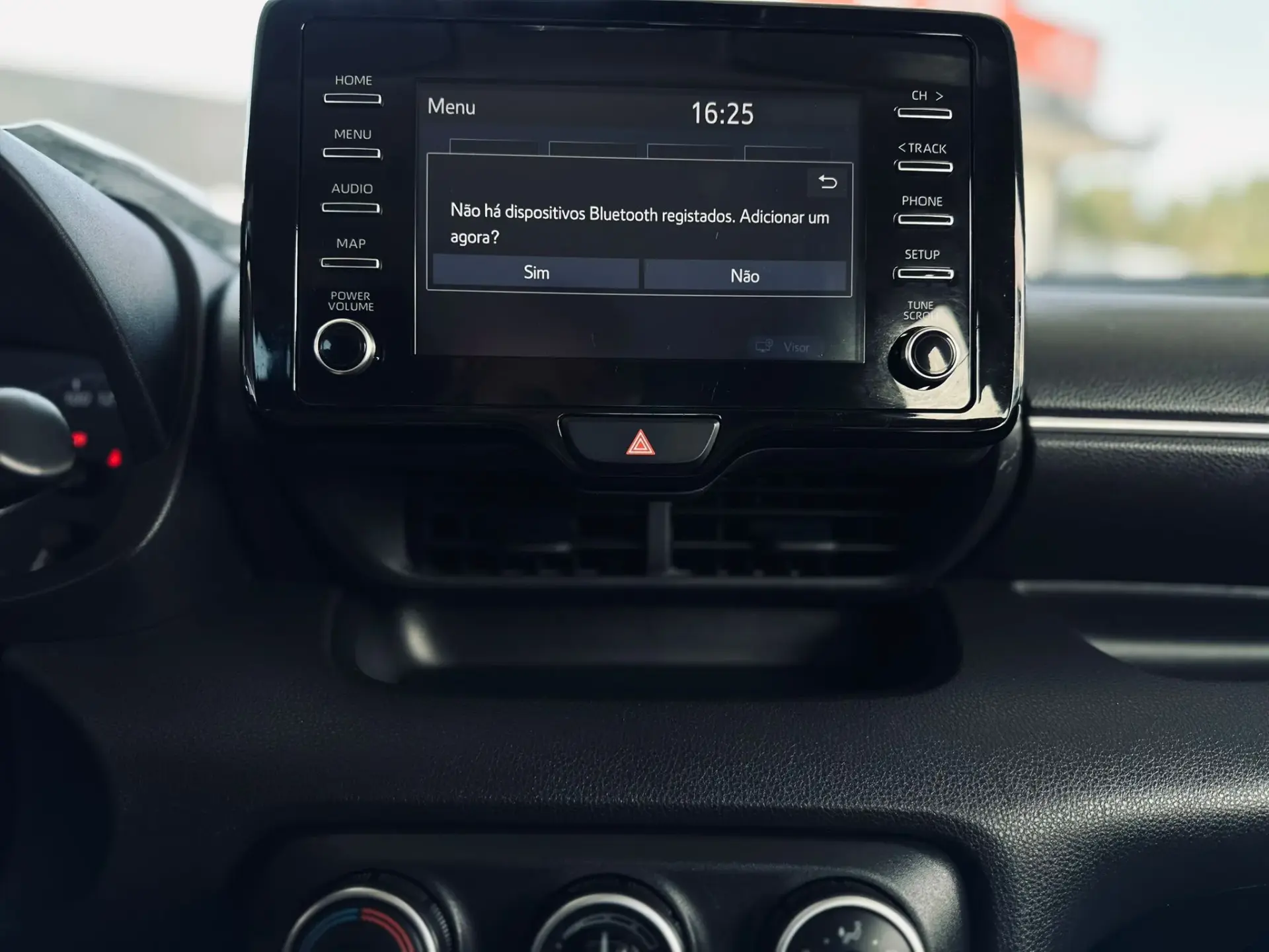 Toyota Yaris 1.0 VVT-i Comfort 16