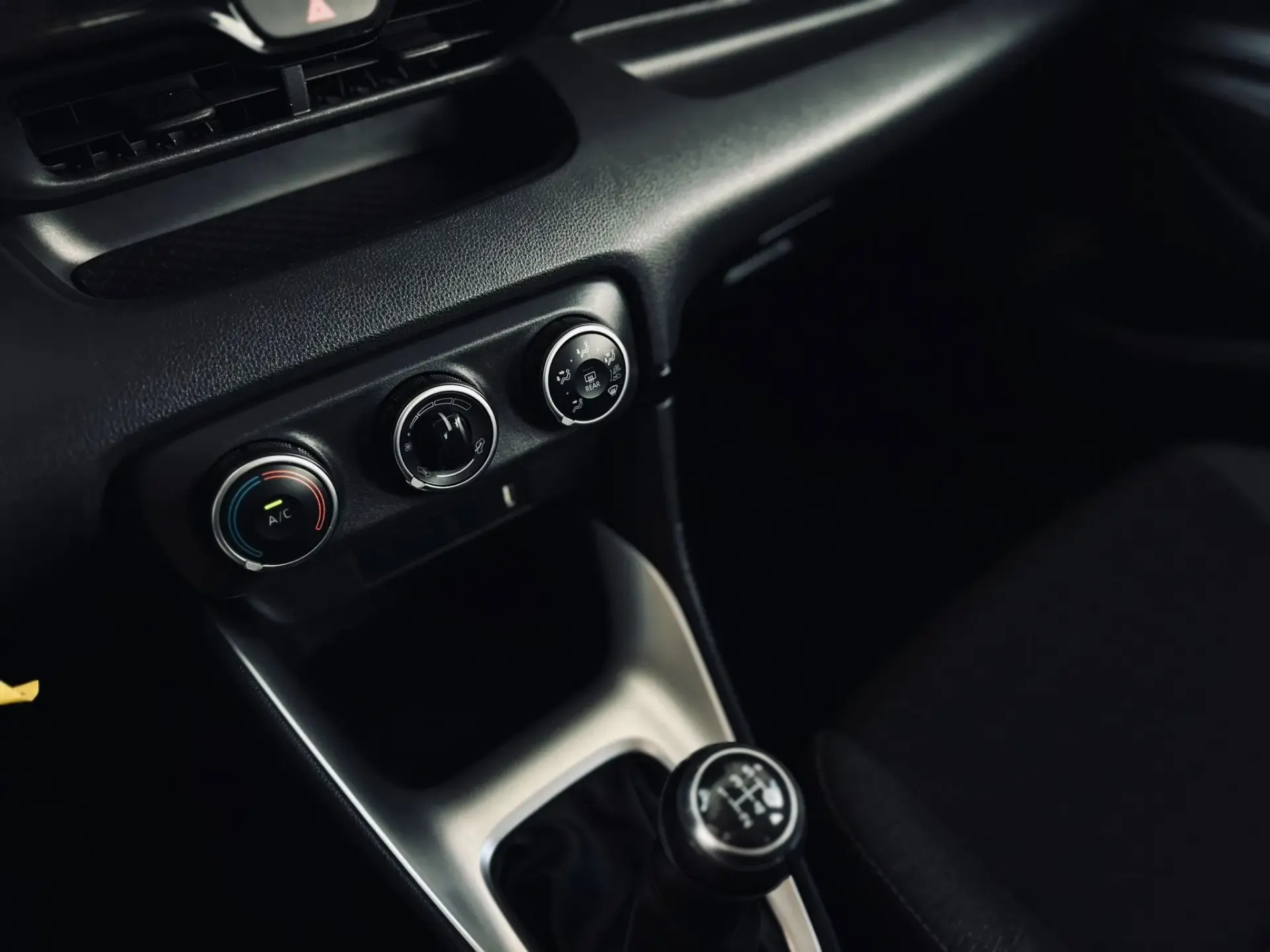 Toyota Yaris 1.0 VVT-i Comfort 18