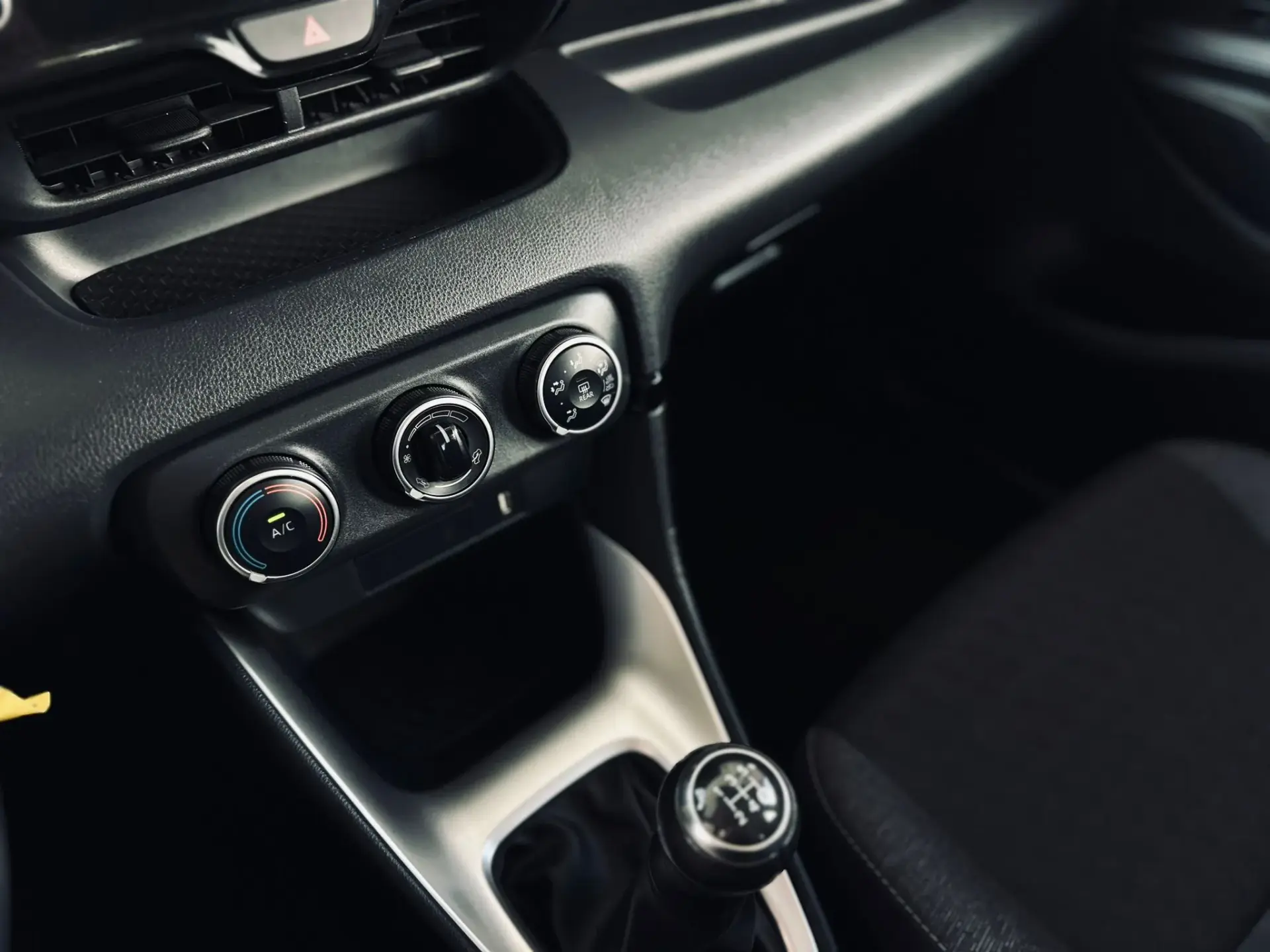 Toyota Yaris 1.0 VVT-i Comfort 19