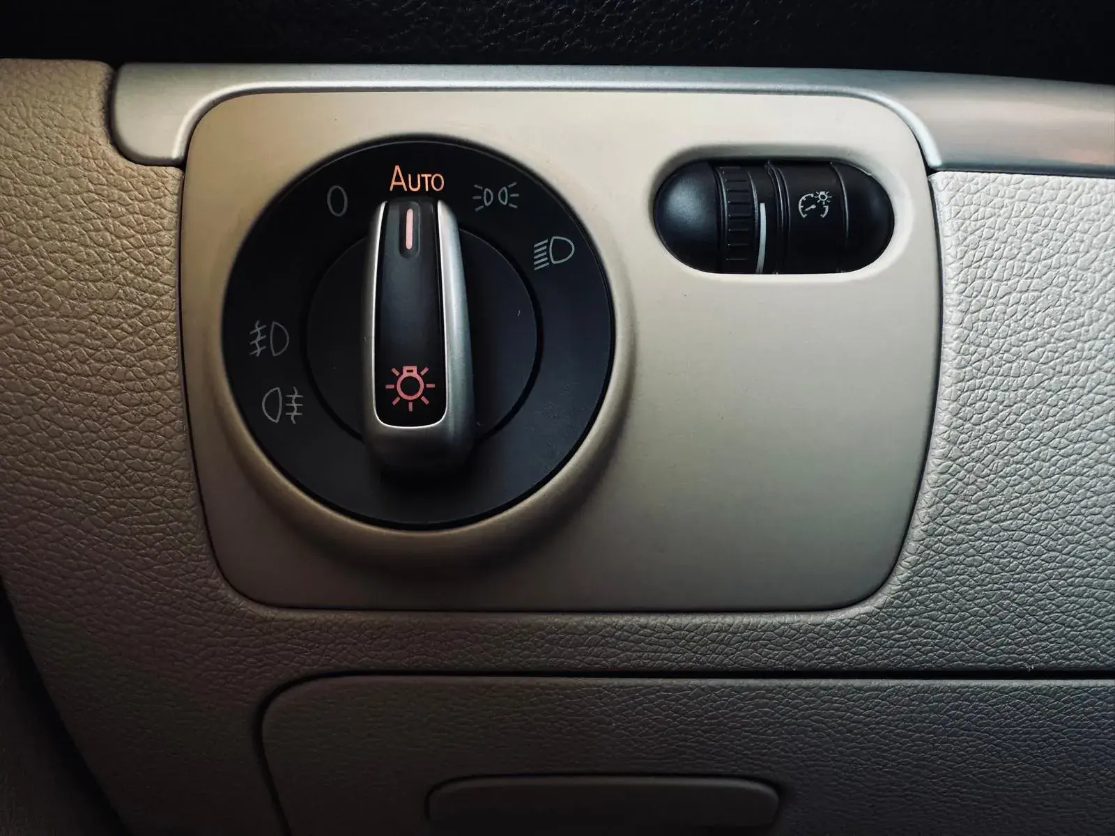 Volkswagen EOS 2.0 TDi BlueMotion 10