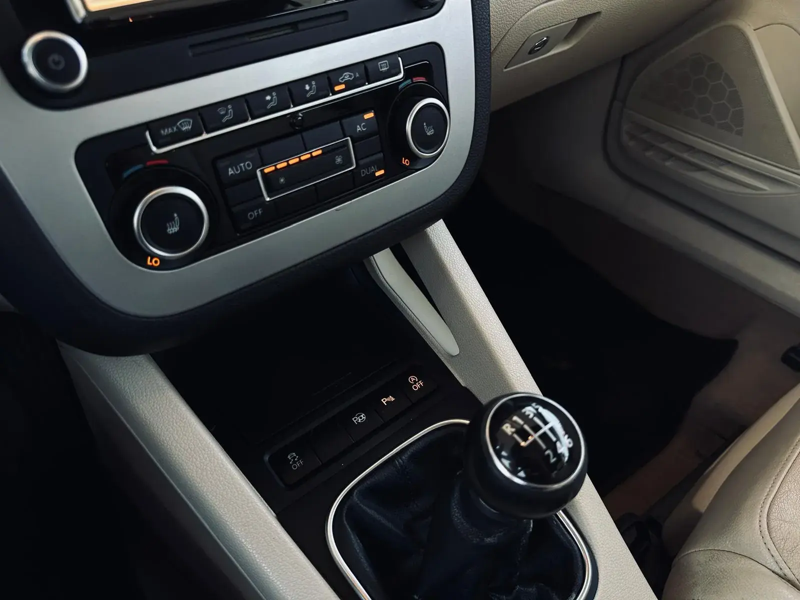 Volkswagen EOS 2.0 TDi BlueMotion 21