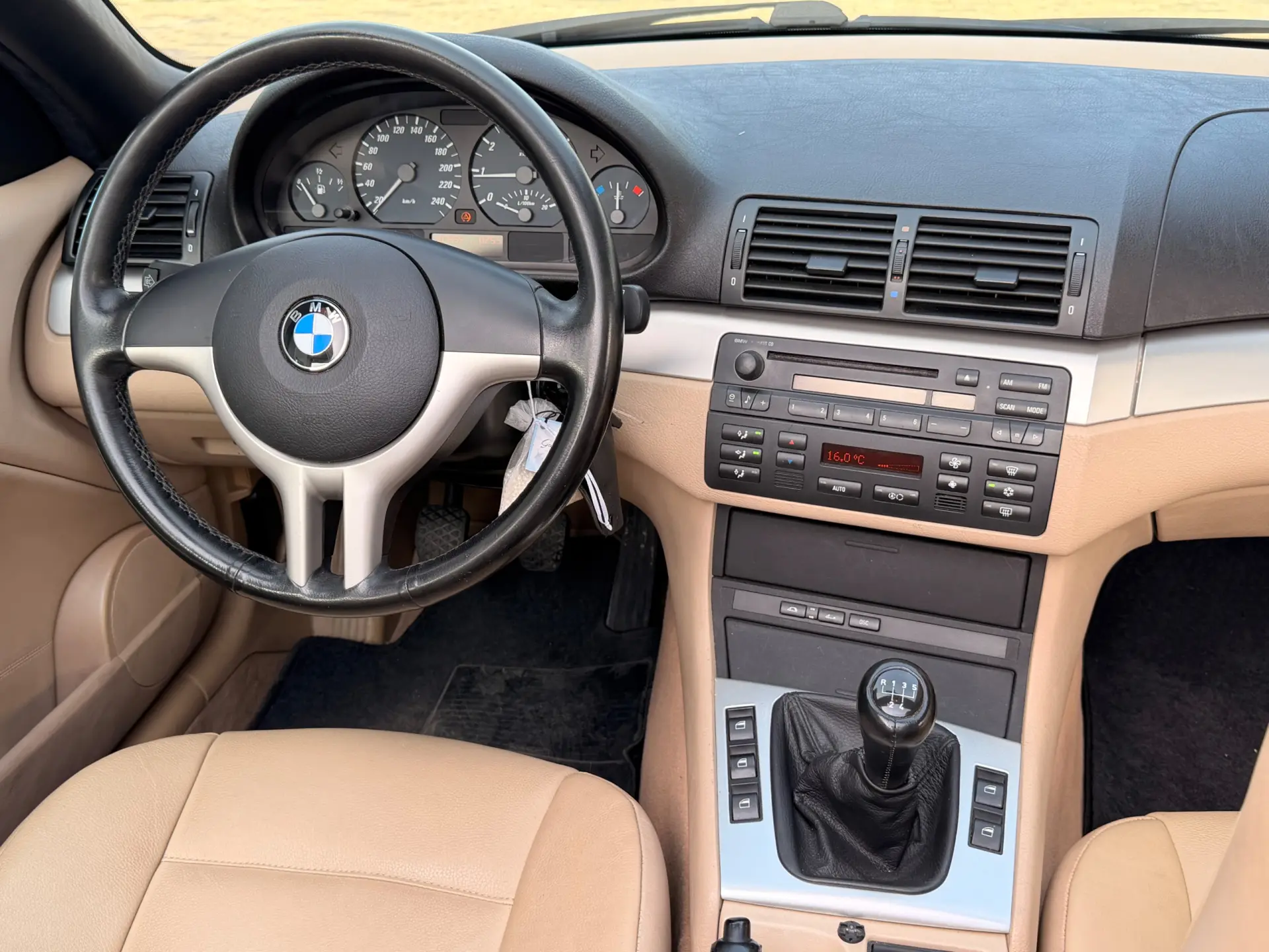 BMW 318 CI CABRIOLET 16