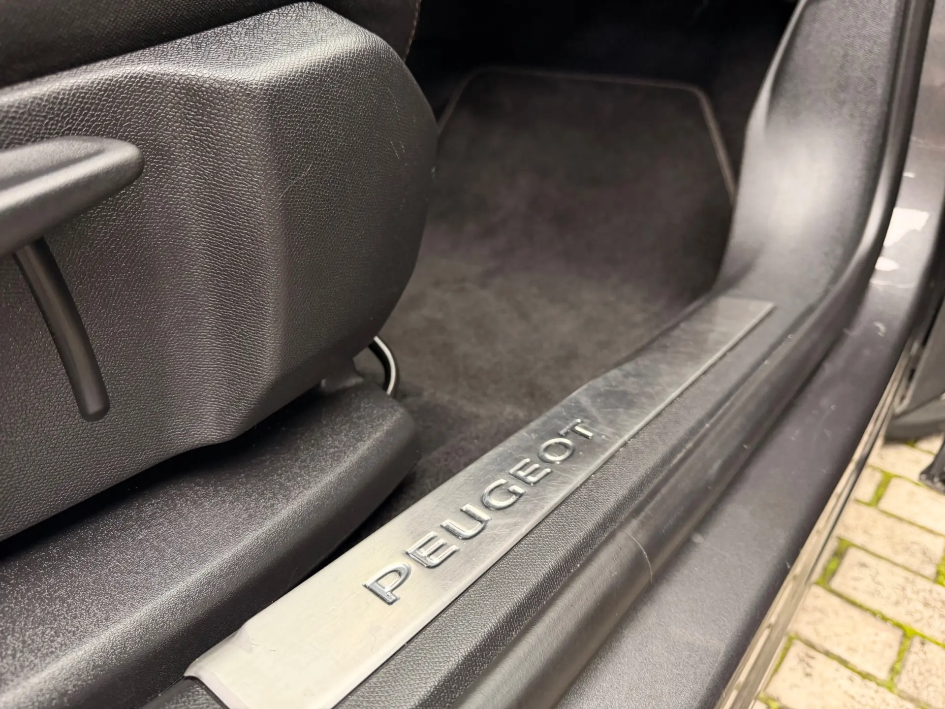 Peugeot 3008 1.6 BlueHDi GT Line 34