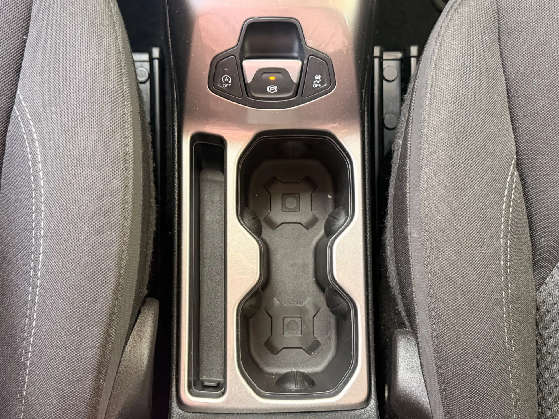 Jeep Renegade 1.6 MJD Limited DCT 27