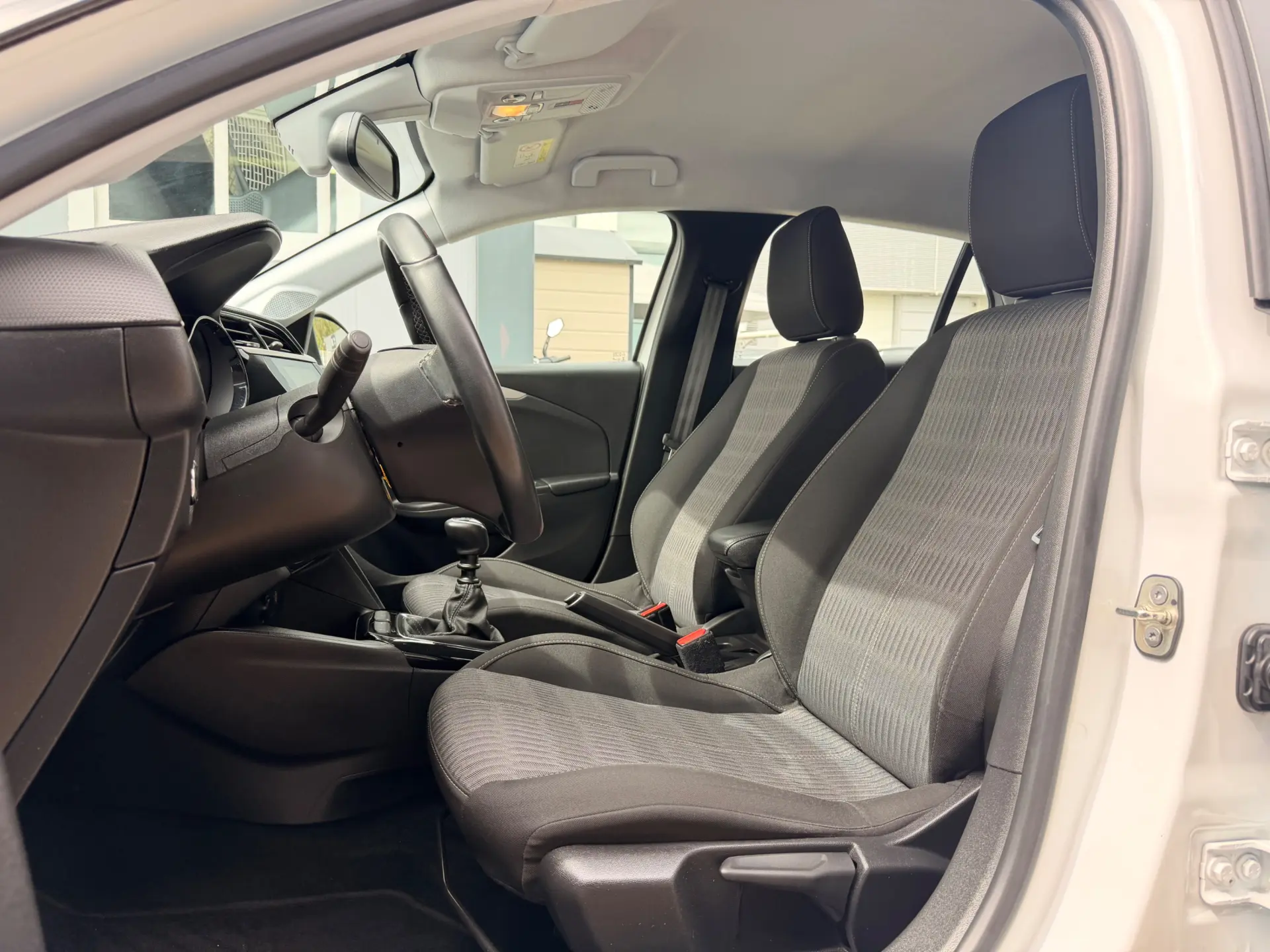 Opel Corsa 1.5 D Business Edition 36