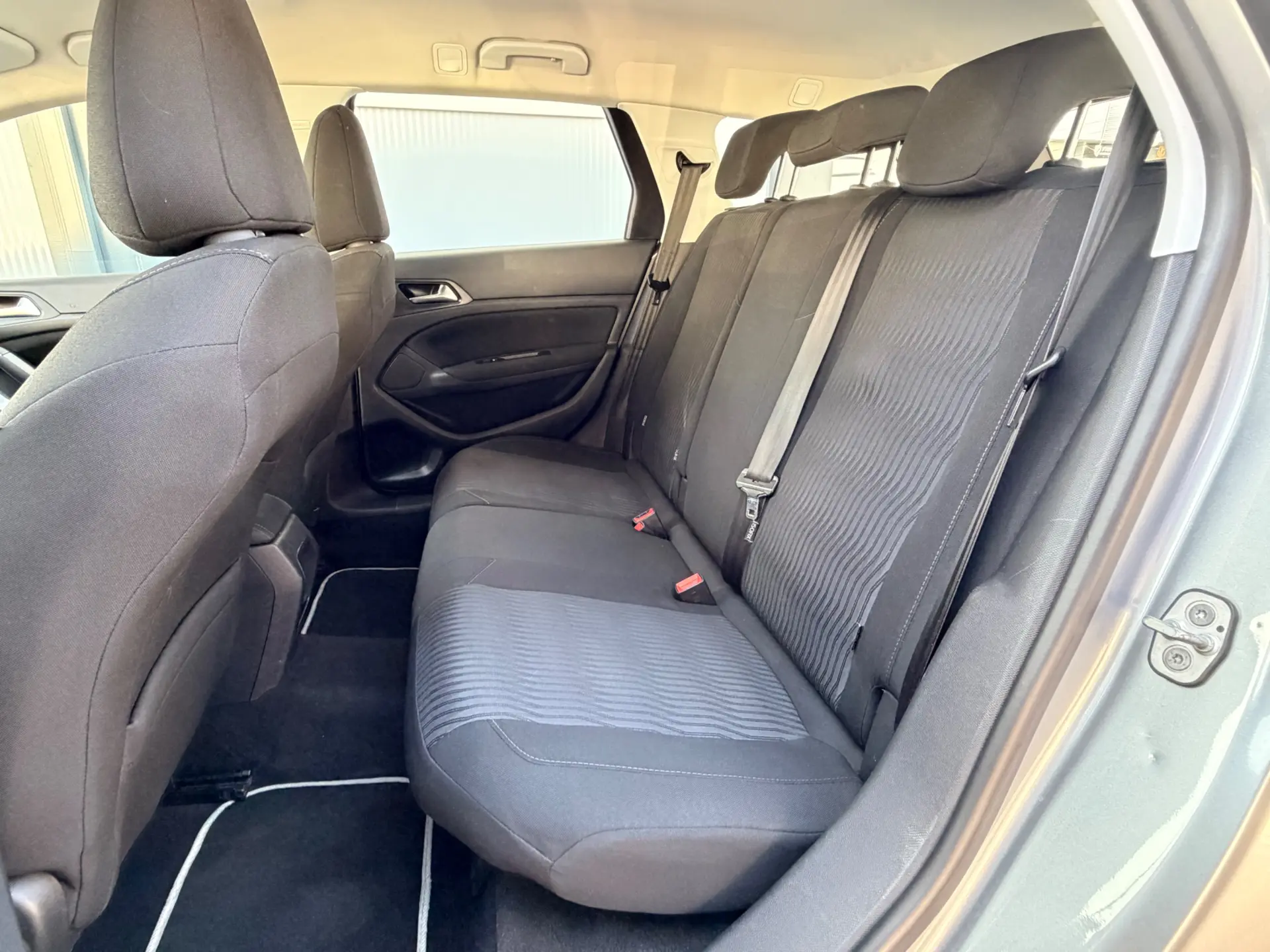 Peugeot 308 SW 1.6 BlueHDi Active 37