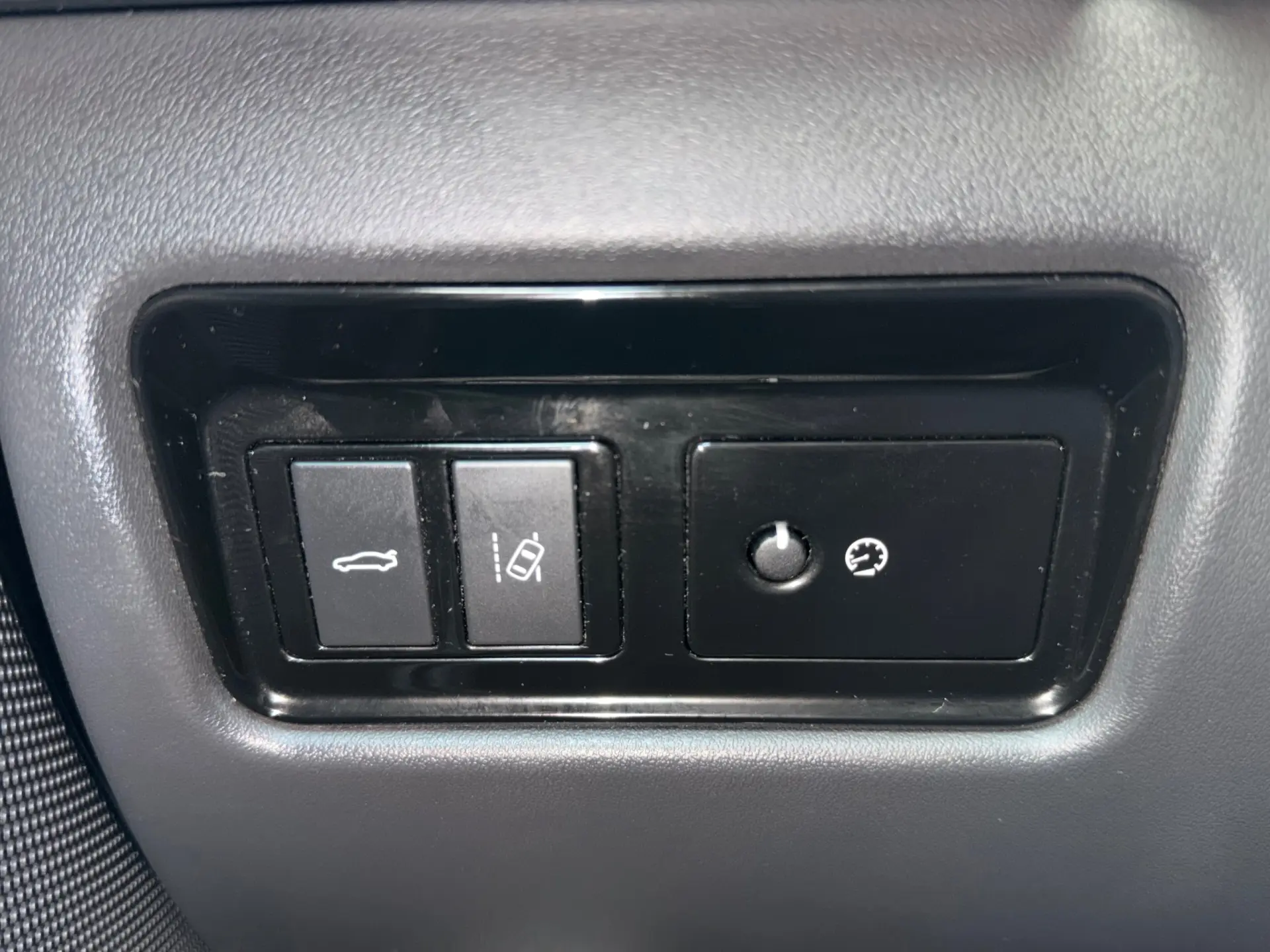 Jaguar XE 2.0 D R-Dynamic S 20