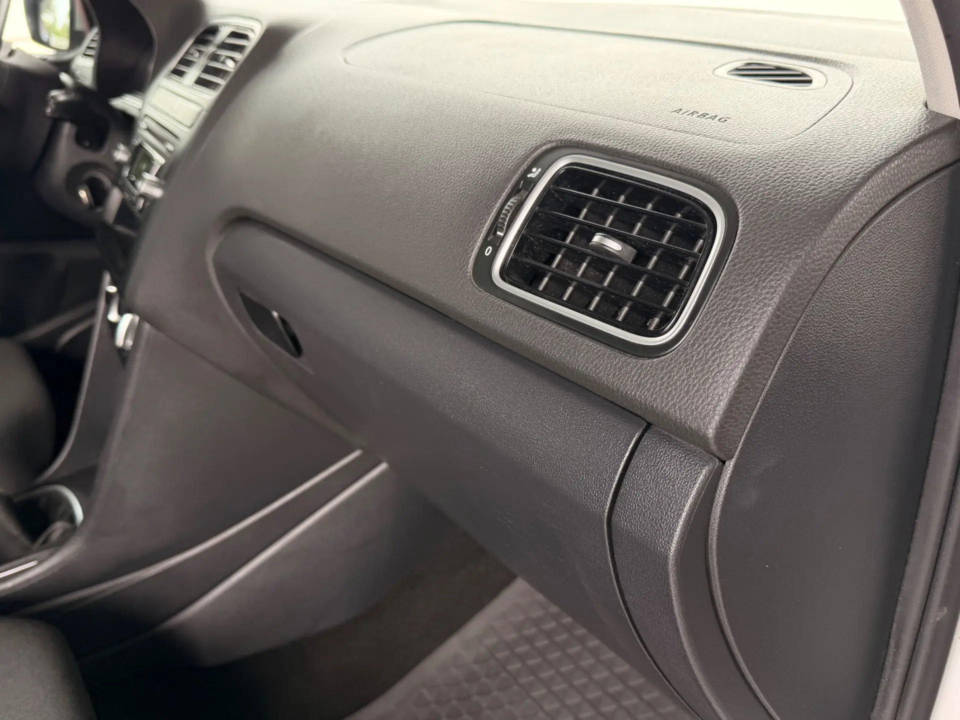 Volkswagen Polo 1.2 TDi Street 32