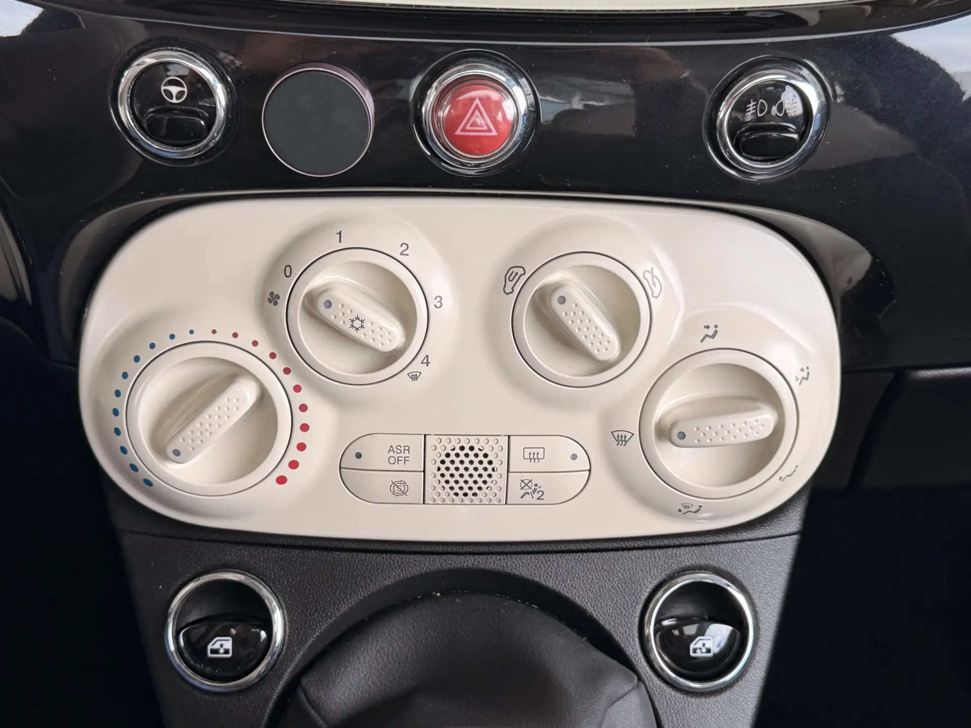 Fiat 500 1.2 Lounge 28