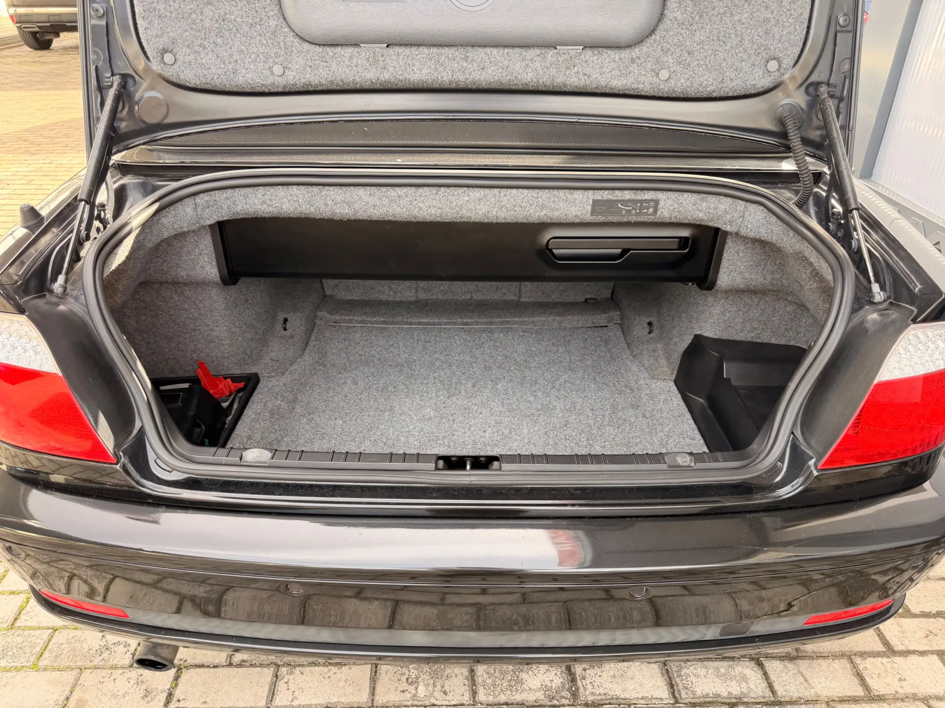 BMW 318 CI CABRIOLET 13