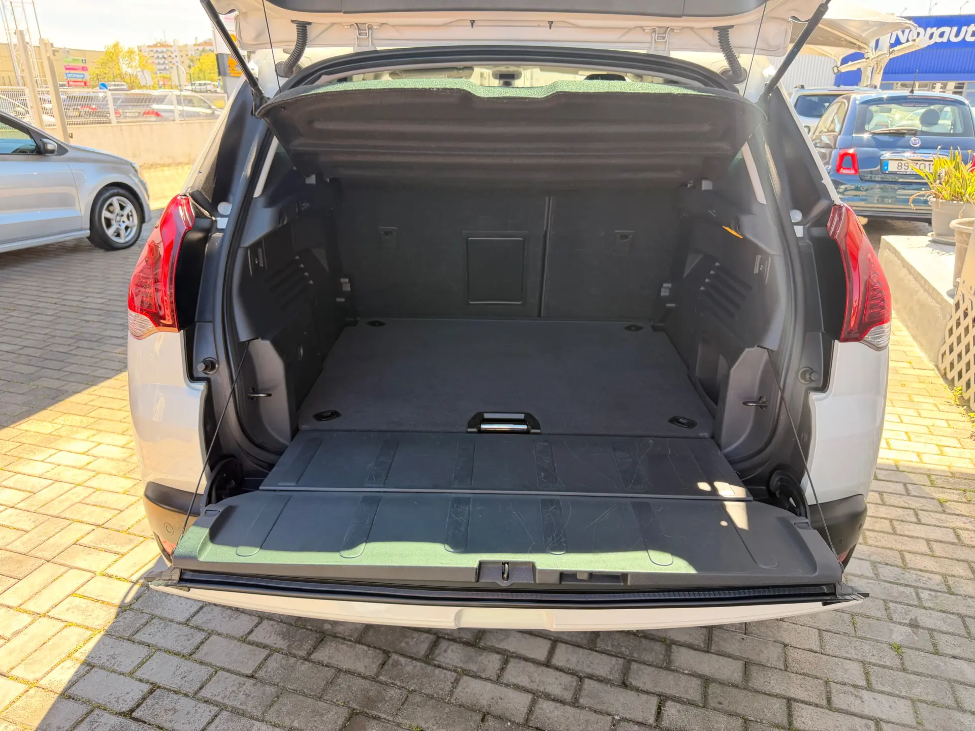 Peugeot 3008 1.6 BlueHDi Allure 12