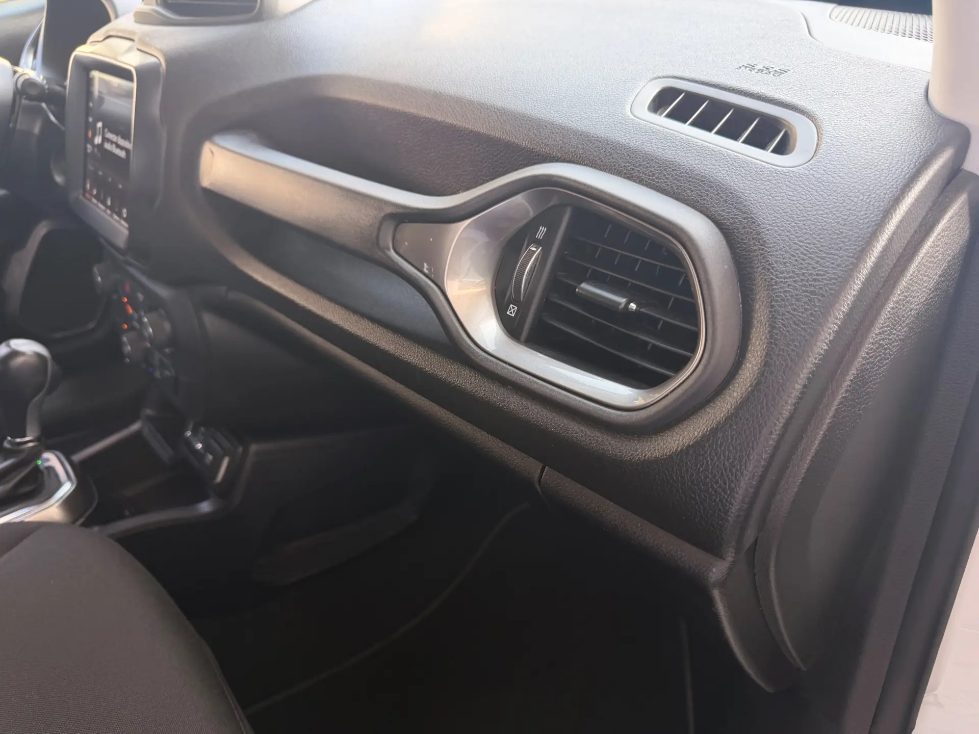 Jeep Renegade 1.6 MJD Limited DCT 33