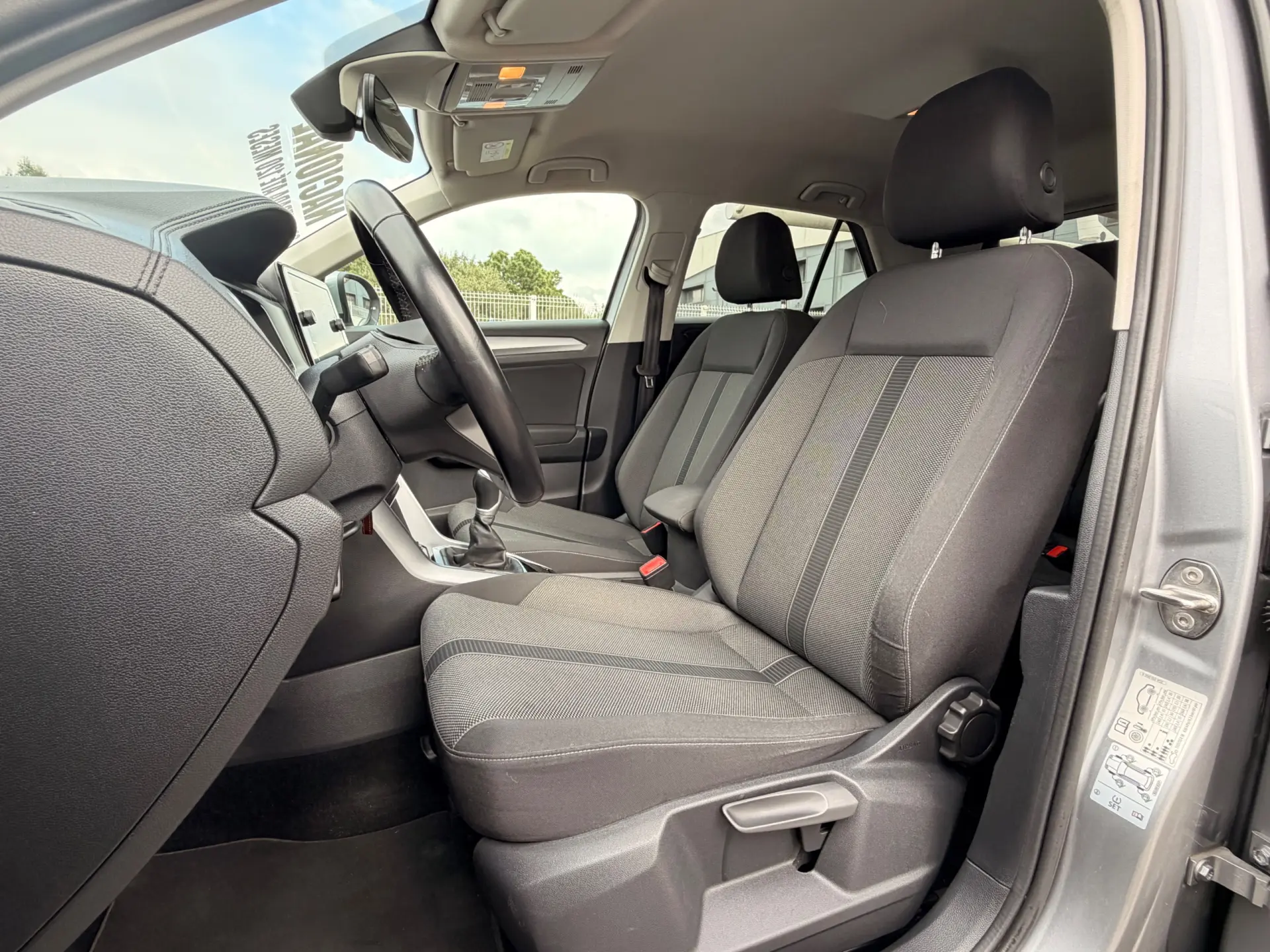 Volkswagen T-Roc LIFE 33