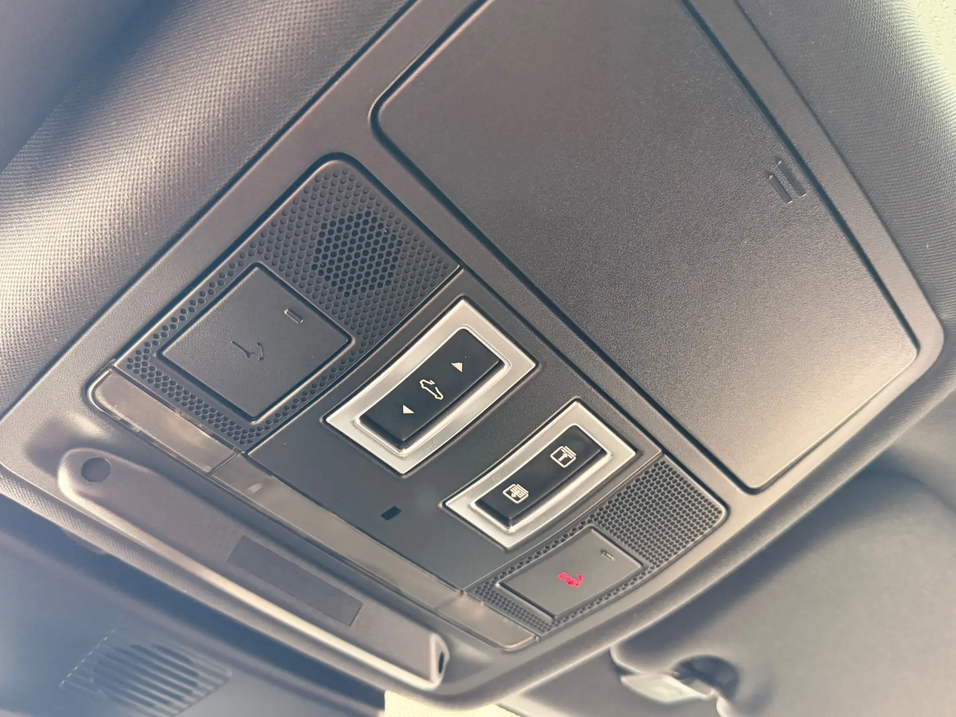 Jaguar XE 2.0 D R-Dynamic S 41