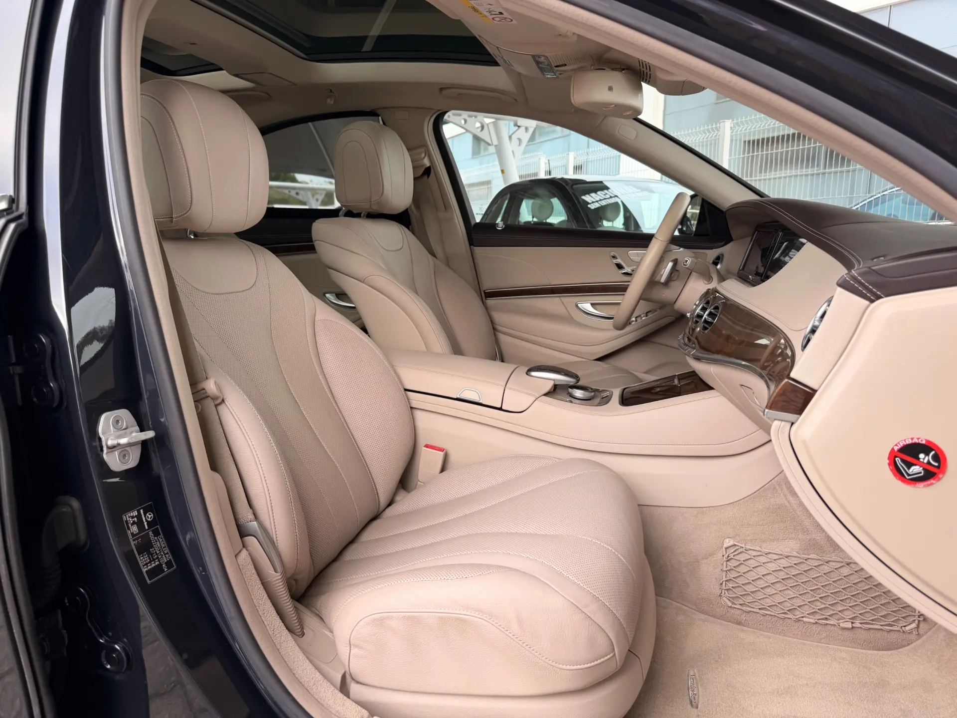 Mercedes-Benz S 300 37