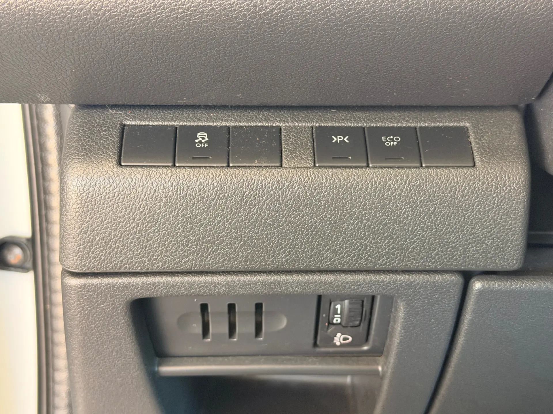 Peugeot 3008 1.6 BlueHDi Allure 21