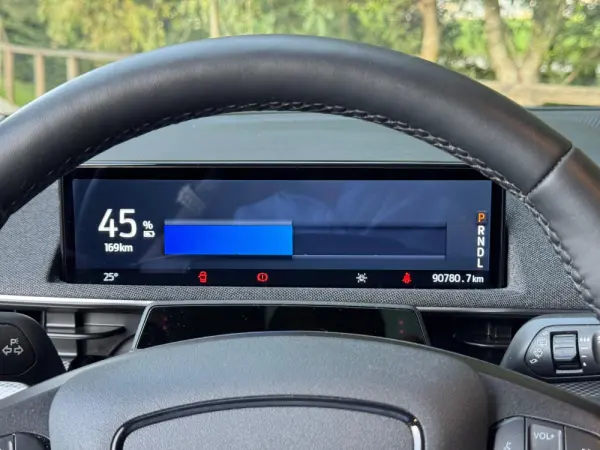 Ford Mustang Mach-E 75.7 kWh Base 20