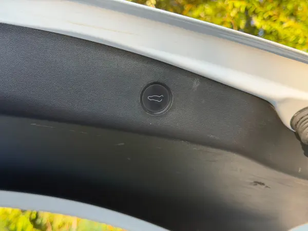 Tesla Model 3 Standard RWD 14
