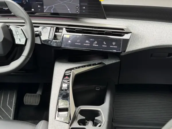 Peugeot E-3008 73 kWh Allure 19