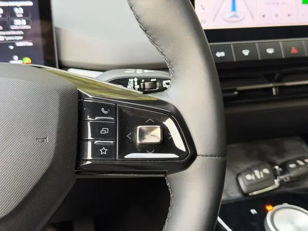 MG MG4 64 kWh Luxury 30