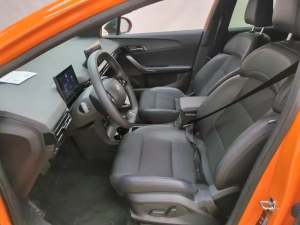 MG MG4 64 kWh Luxury 12